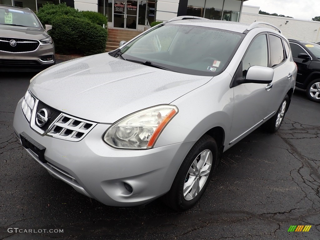 2013 Rogue SV AWD - Brilliant Silver / Black photo #12