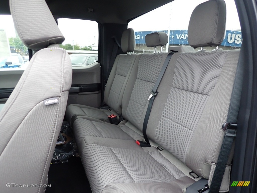 2022 Ford F250 Super Duty XLT SuperCab 4x4 Rear Seat Photos