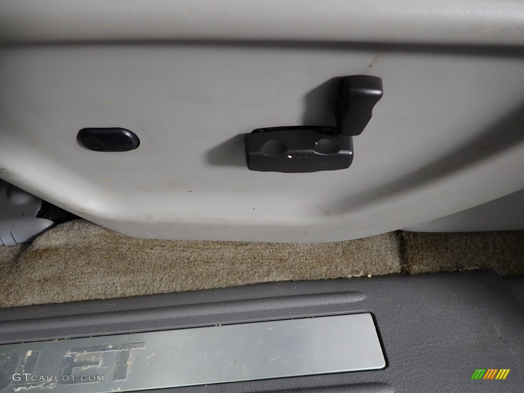 2007 TrailBlazer LT 4x4 - Graystone Metallic / Light Gray photo #12