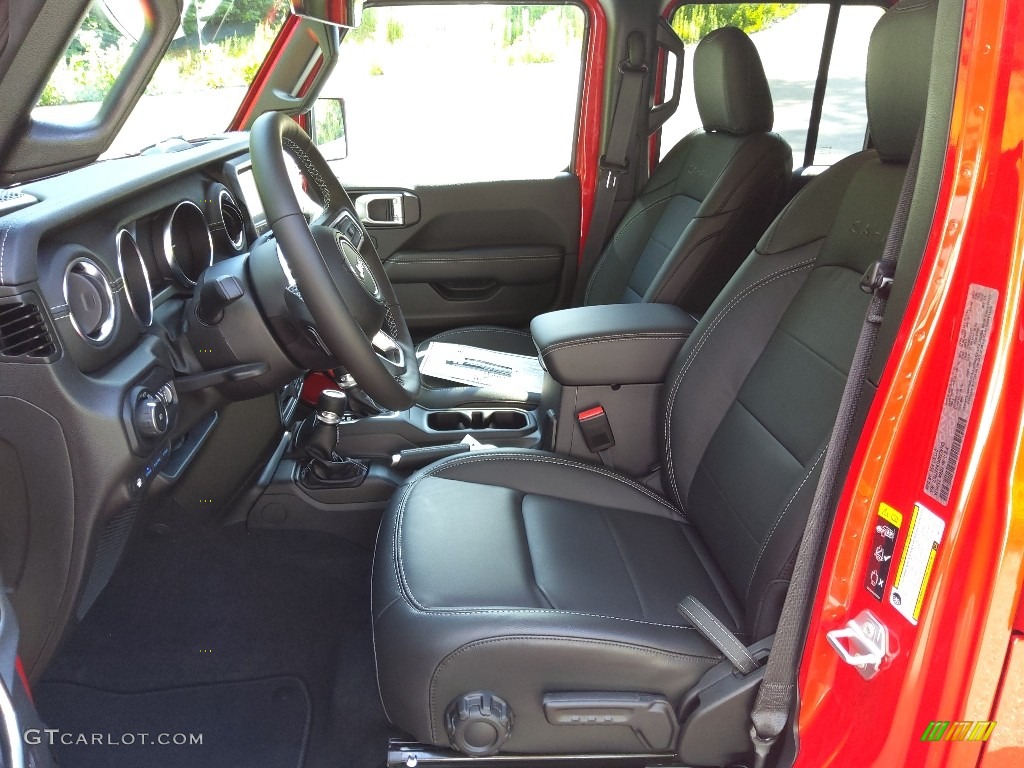 2022 Jeep Wrangler Unlimited Sahara 4XE Hybrid Front Seat Photos