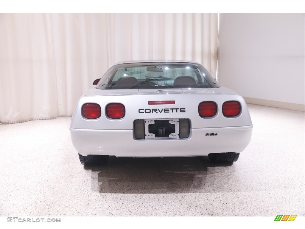 1996 Corvette Coupe - Sebring Silver Metallic / Red photo #15