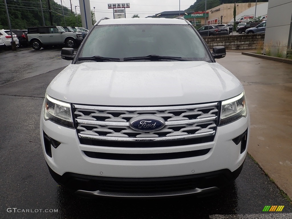 2019 Explorer XLT 4WD - Oxford White / Medium Black photo #8