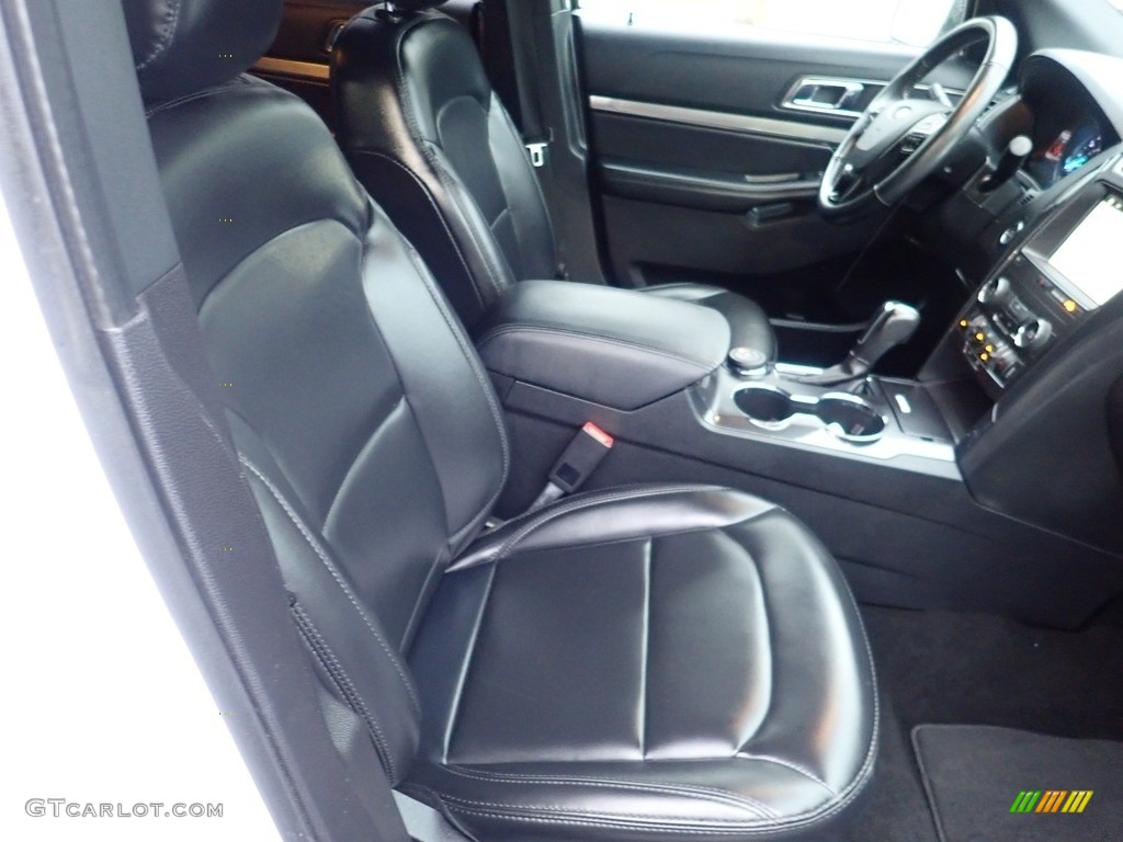 2019 Explorer XLT 4WD - Oxford White / Medium Black photo #11
