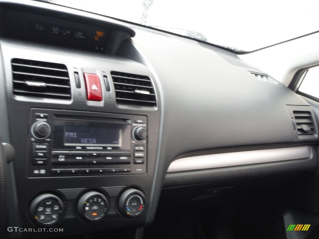 2014 XV Crosstrek 2.0i Premium - Ice Silver Metallic / Black photo #17