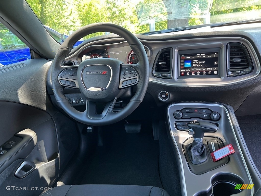 2022 Challenger SXT Blacktop - Smoke Show / Black photo #16