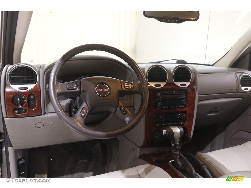 2009 GMC Envoy SLE 4x4 Dashboard Photos