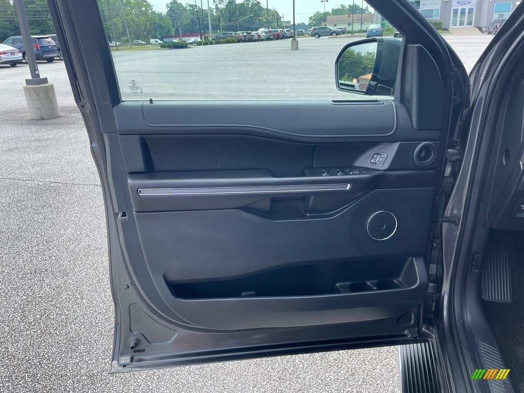 2018 Expedition XLT 4x4 - Magnetic / Ebony photo #13