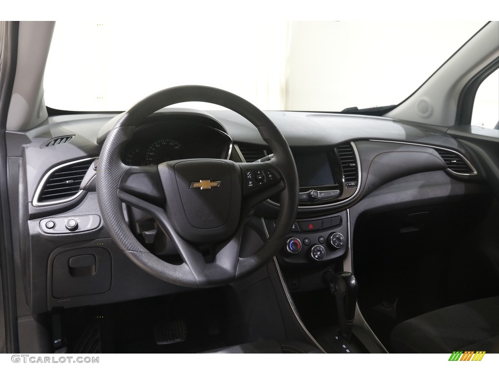 2020 Trax LS - Nightfall Gray Metallic / Jet Black photo #6