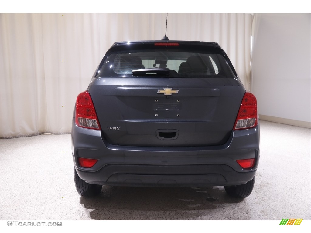 2020 Trax LS - Nightfall Gray Metallic / Jet Black photo #17