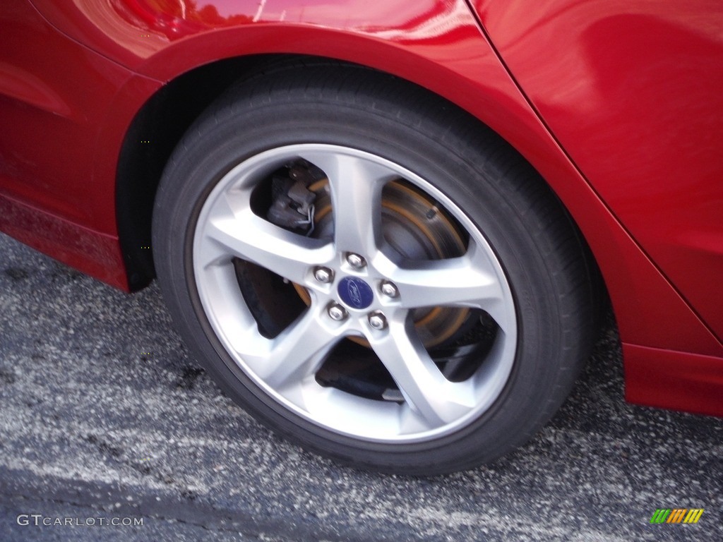 2016 Fusion SE AWD - Ruby Red Metallic / Charcoal Black photo #4
