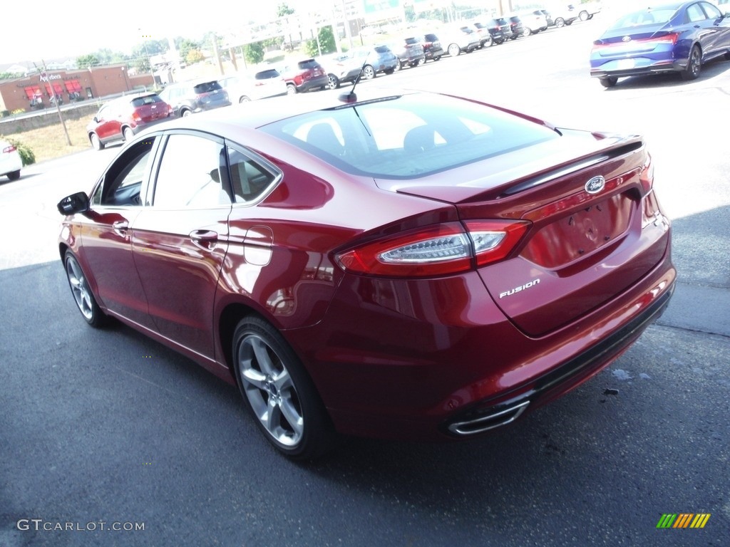 2016 Fusion SE AWD - Ruby Red Metallic / Charcoal Black photo #10