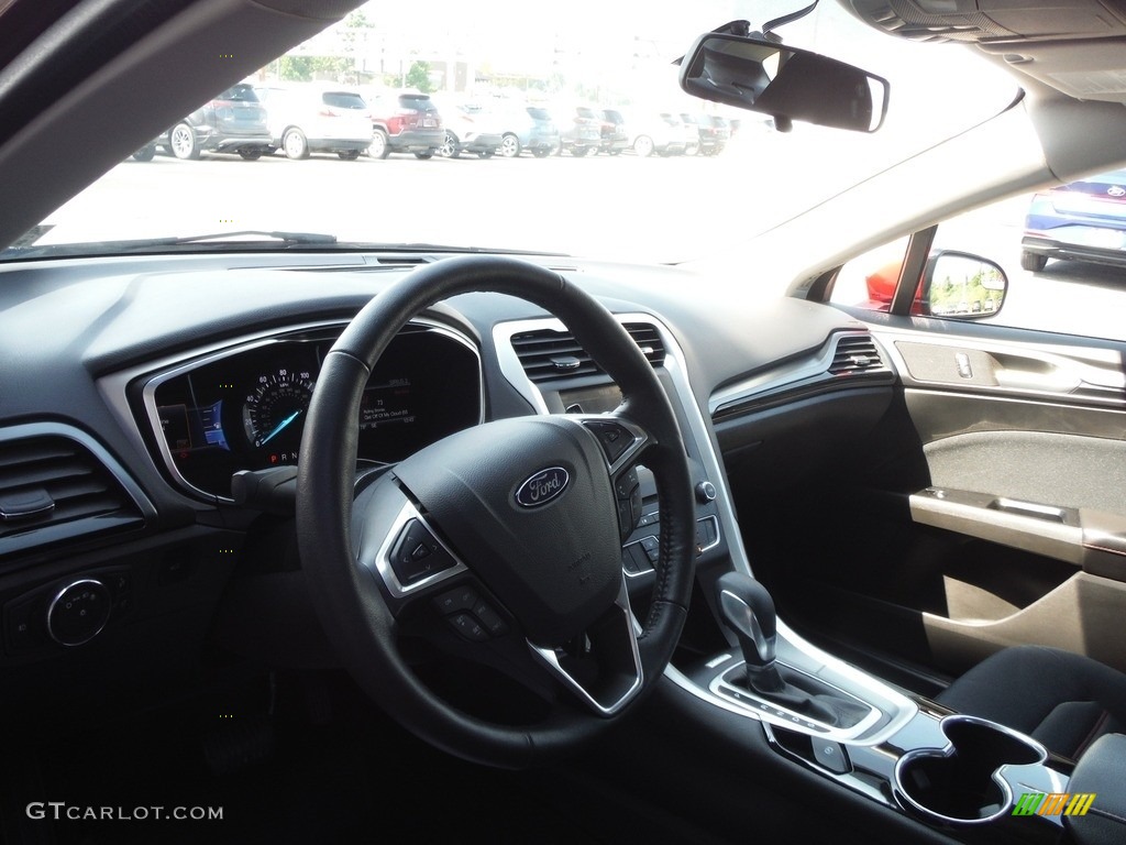 2016 Fusion SE AWD - Ruby Red Metallic / Charcoal Black photo #15