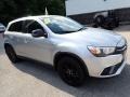 Front 3/4 View of 2019 Outlander Sport LE AWC