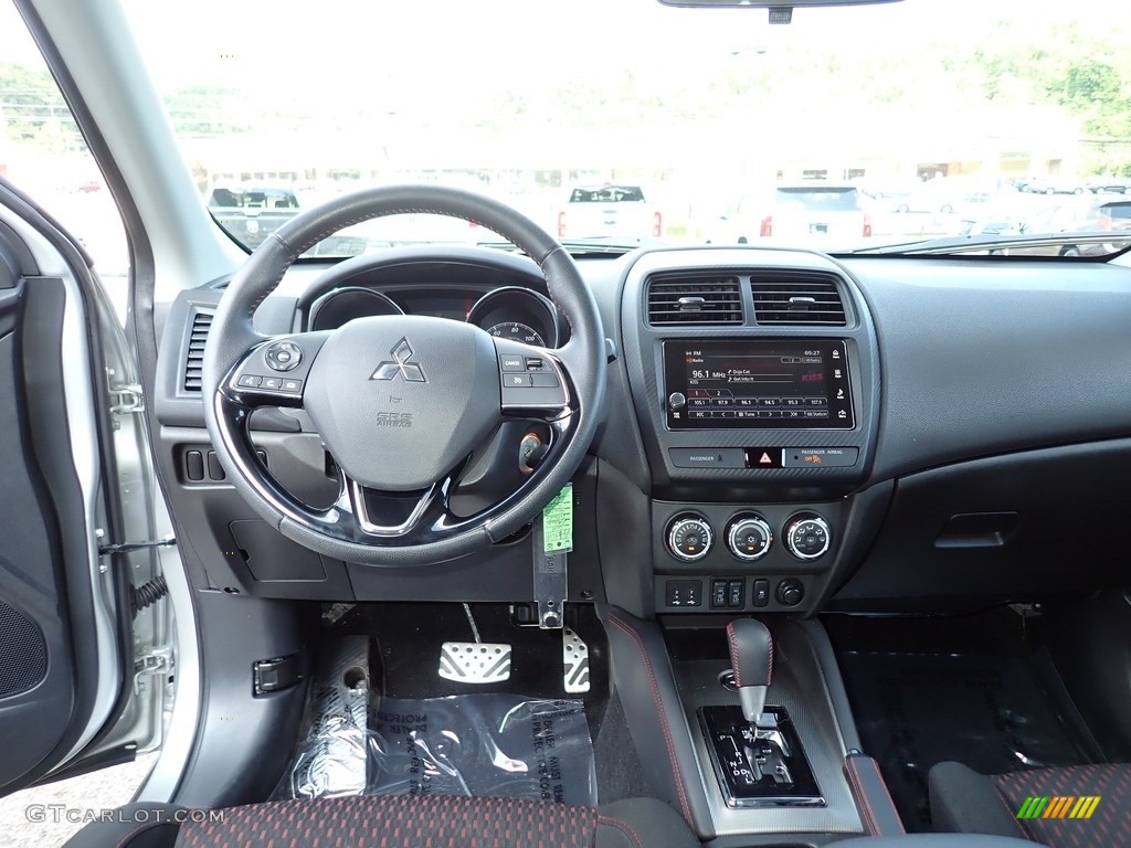2019 Mitsubishi Outlander Sport LE AWC Dashboard Photos