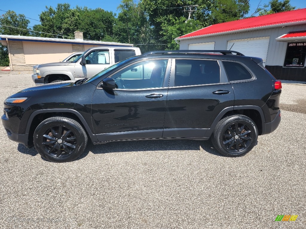 2014 Cherokee Latitude 4x4 - Brilliant Black Crystal Pearl / Iceland - Black/Iceland Gray photo #4