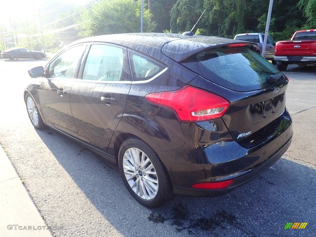 2018 Focus Titanium Hatch - Shadow Black / Charcoal Black photo #6