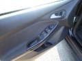 Shadow Black - Focus Titanium Hatch Photo No. 19
