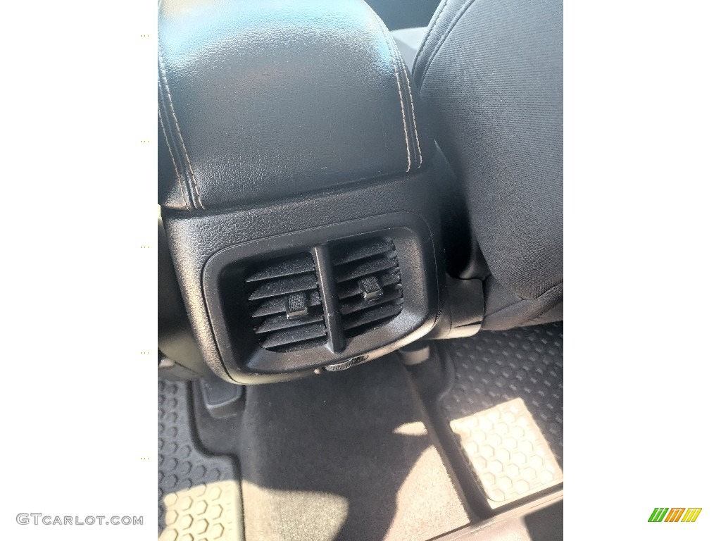 2014 Cherokee Latitude 4x4 - Brilliant Black Crystal Pearl / Iceland - Black/Iceland Gray photo #18