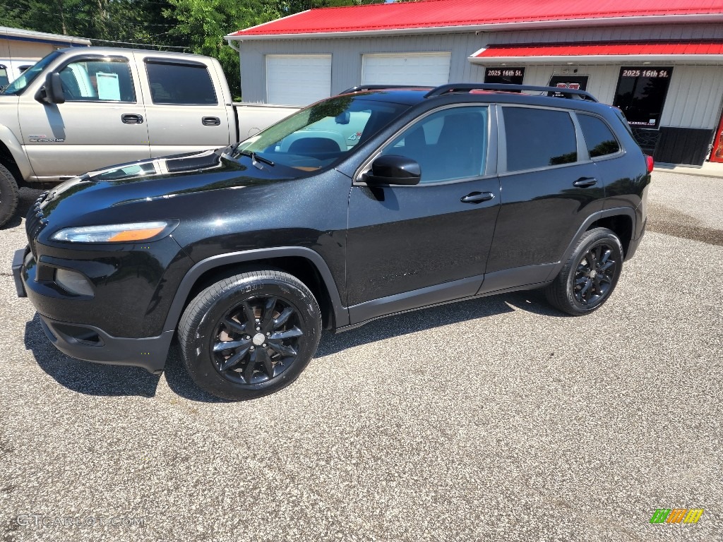 2014 Cherokee Latitude 4x4 - Brilliant Black Crystal Pearl / Iceland - Black/Iceland Gray photo #27