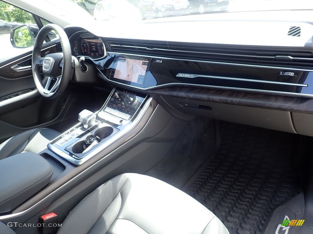 2020 Q7 55 Premium quattro - Night Black / Black photo #12