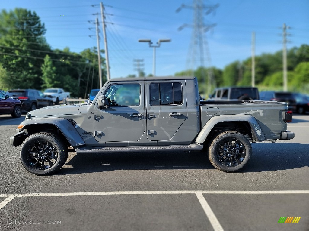 2022 Gladiator Overland 4x4 - Sting-Gray / Black photo #3