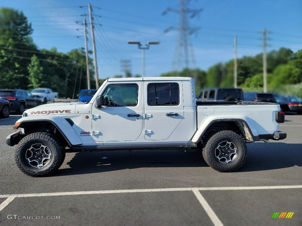 2022 Gladiator Mojave 4x4 - Bright White / Black photo #3