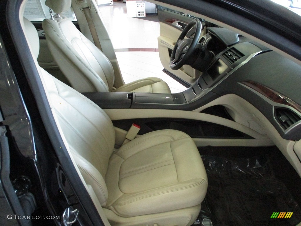 2015 Lincoln MKZ FWD Front Seat Photo #144591550