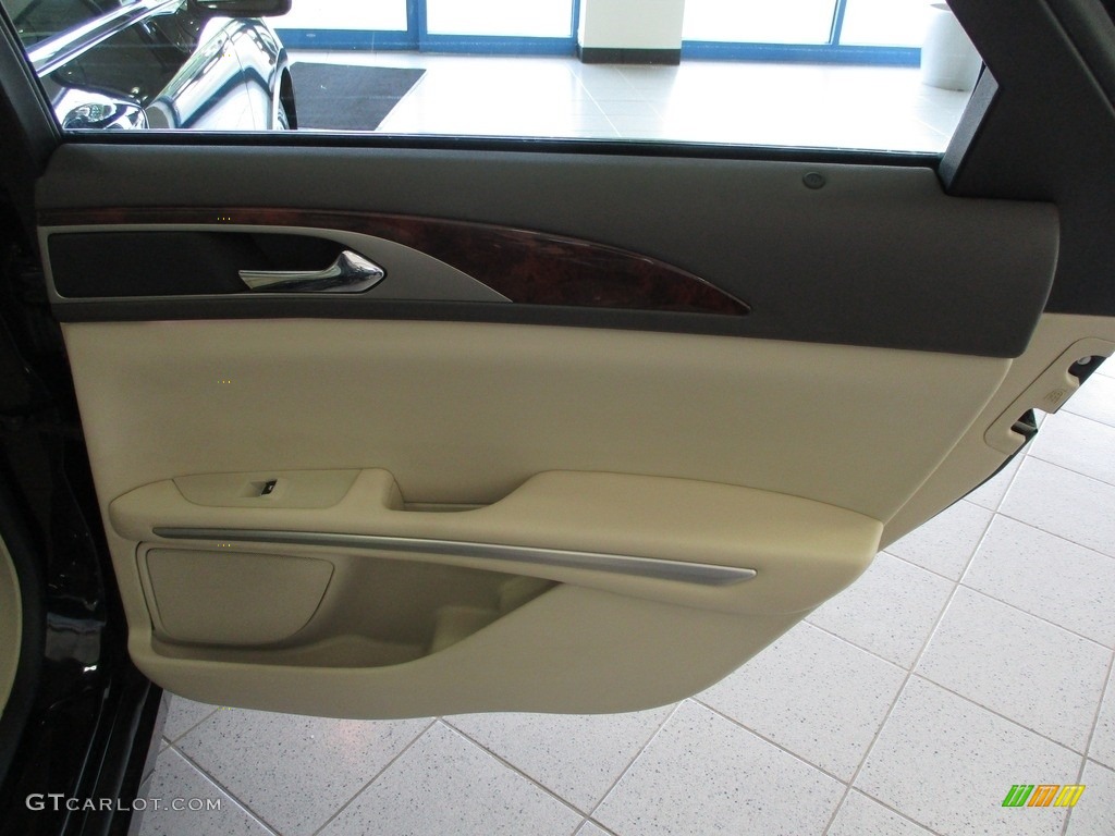 2015 Lincoln MKZ FWD Door Panel Photos