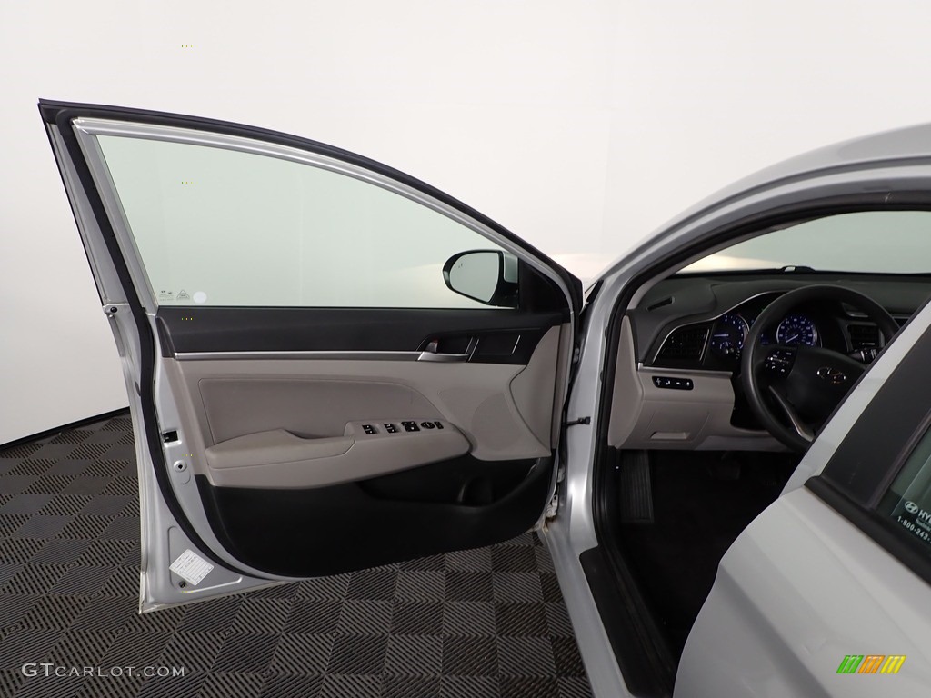 2019 Elantra SEL - Symphony Silver / Gray photo #11