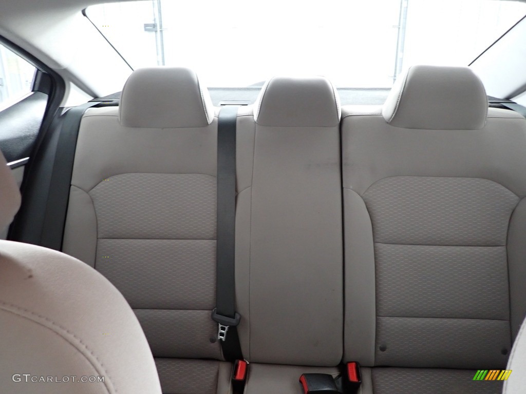 2019 Elantra SEL - Symphony Silver / Gray photo #21