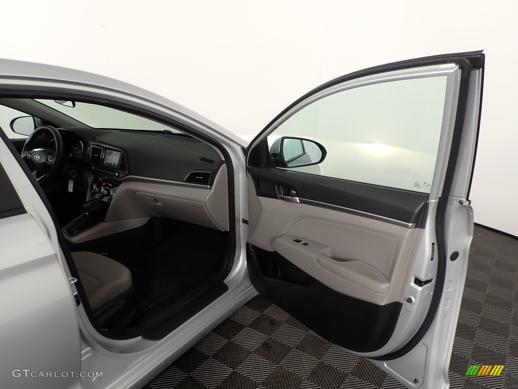 2019 Elantra SEL - Symphony Silver / Gray photo #25