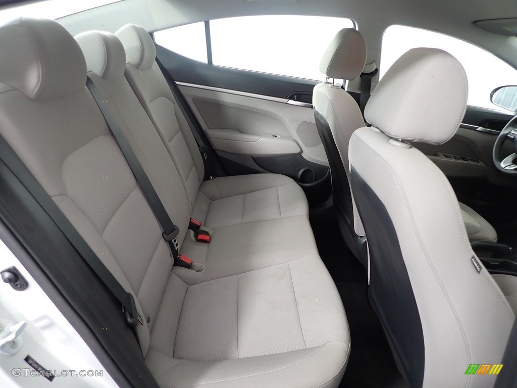 2019 Elantra SEL - Symphony Silver / Gray photo #28