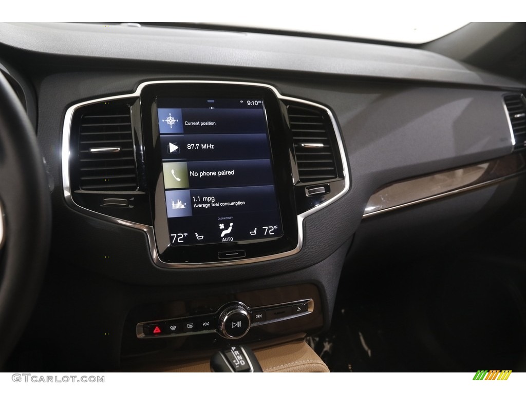 2017 Volvo XC90 T5 AWD Dashboard Photos