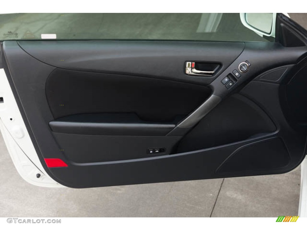 2011 Genesis Coupe 2.0T - Karussell White / Black Cloth photo #24