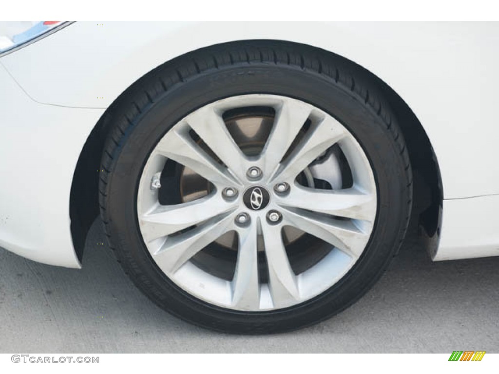 2011 Genesis Coupe 2.0T - Karussell White / Black Cloth photo #31