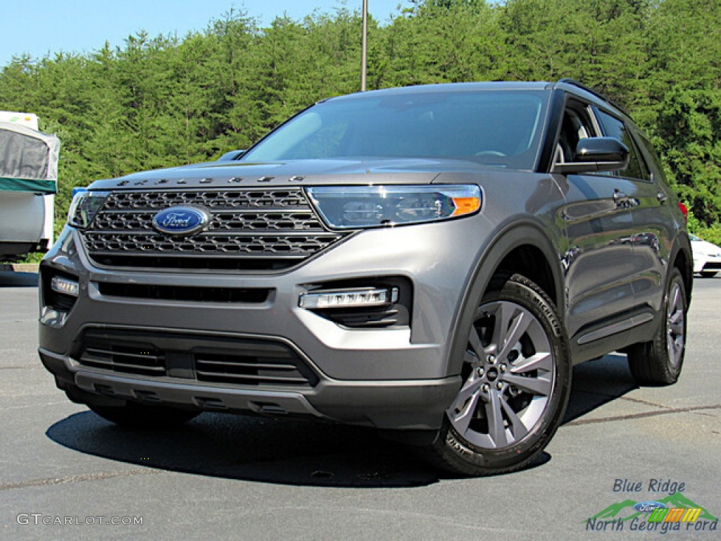 2022 Explorer XLT 4WD - Carbonized Gray Metallic / Light Slate photo #1