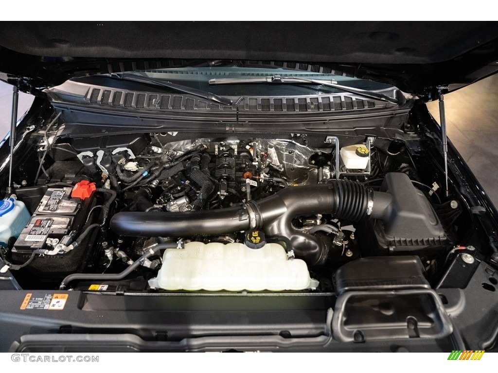 2022 Ford Expedition XLT Engine Photos