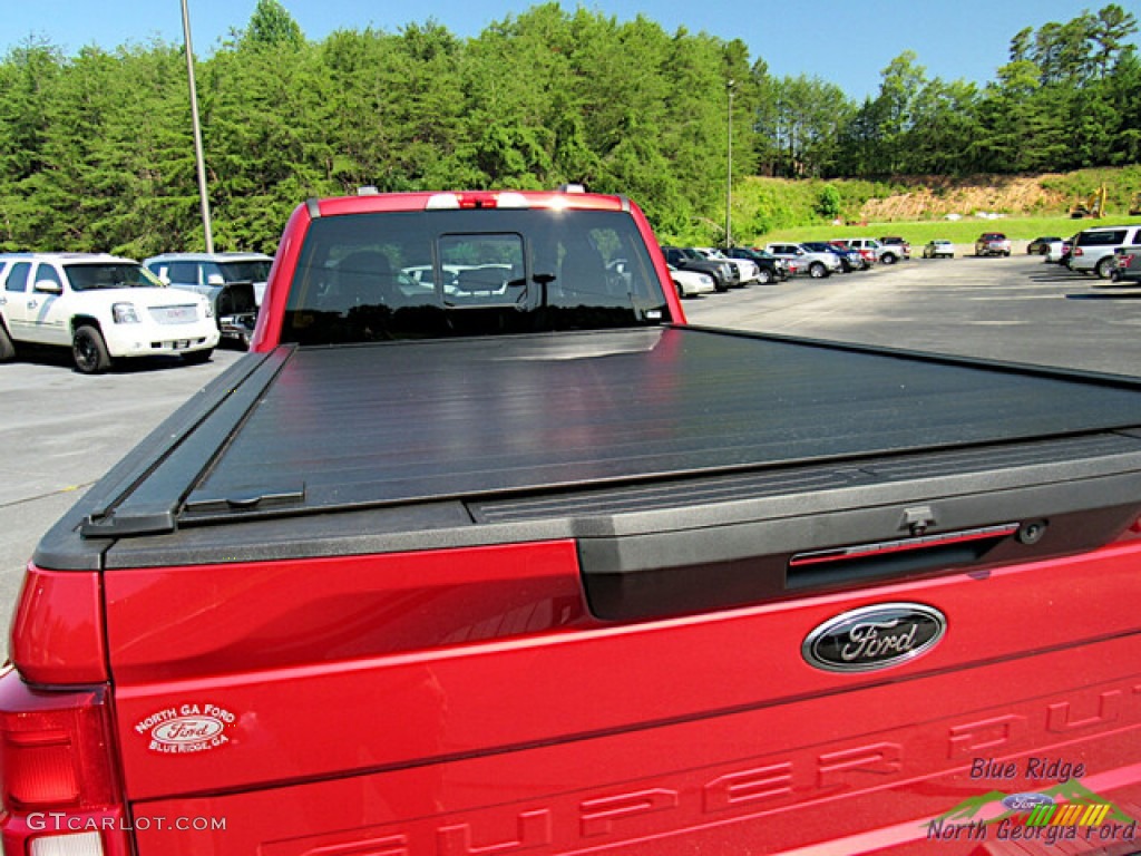 2022 F350 Super Duty Lariat Crew Cab 4x4 - Rapid Red / Black Onyx photo #15