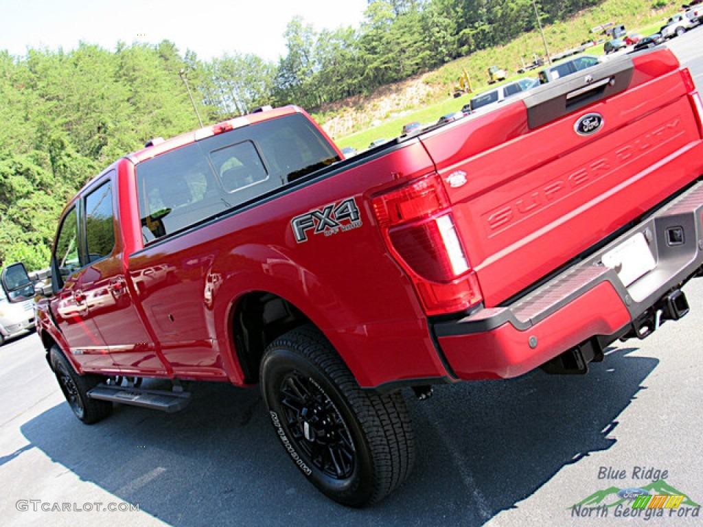 2022 F350 Super Duty Lariat Crew Cab 4x4 - Rapid Red / Black Onyx photo #32
