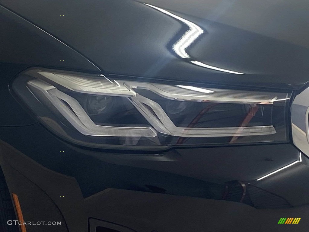 2022 5 Series 530i Sedan - Jet Black / Black photo #4