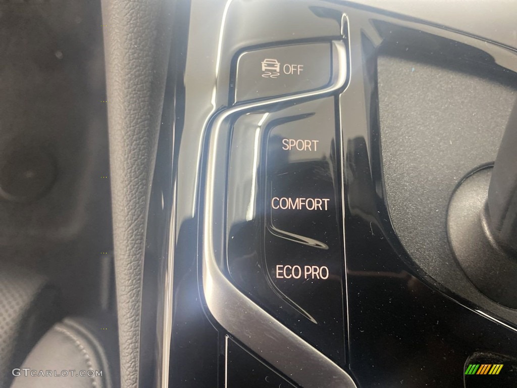 2022 5 Series 530i Sedan - Jet Black / Black photo #23