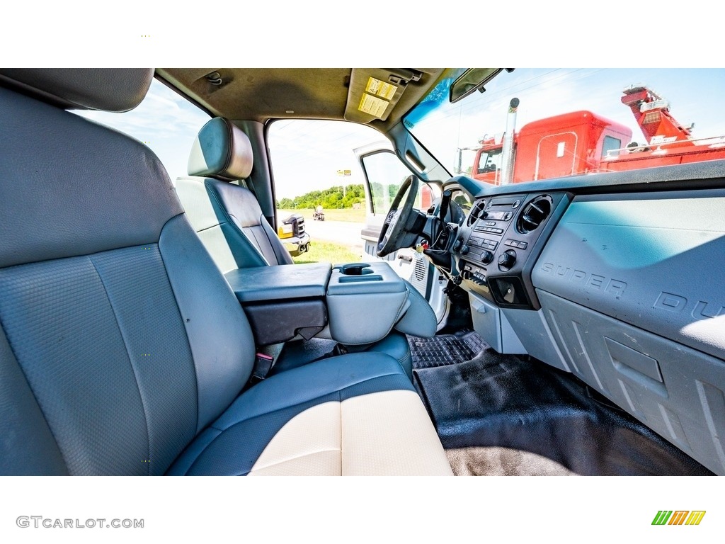 2012 F350 Super Duty XL Regular Cab 4x4 - Oxford White / Steel photo #22