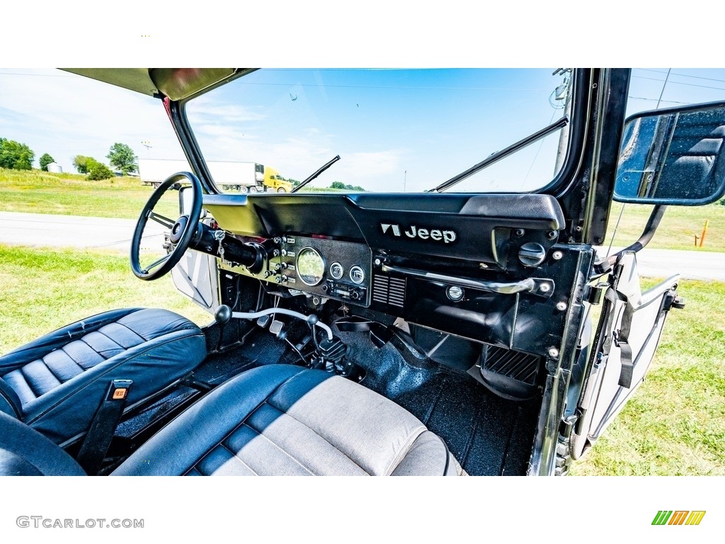 1986 Jeep CJ7 4x4 Black Dashboard Photo #144611700