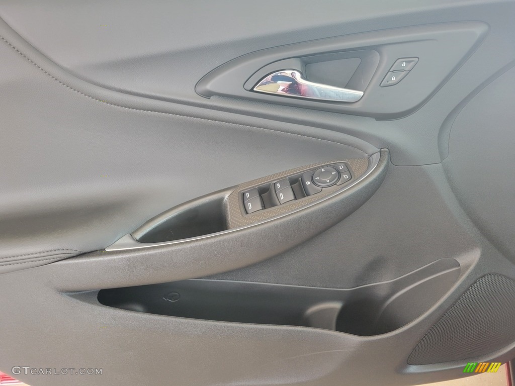 2022 Chevrolet Malibu LT Door Panel Photos