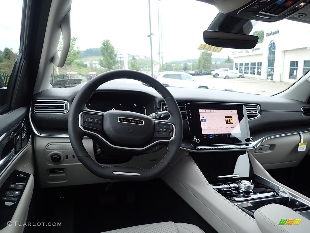 2022 Jeep Wagoneer Series I 4x4 Dashboard Photos
