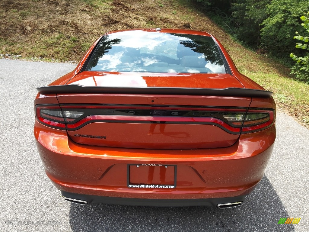 2022 Charger SXT Blacktop - Sinamon Stick / Black photo #7