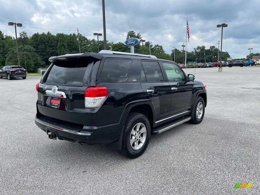 2013 4Runner SR5 4x4 - Black / Beige photo #5