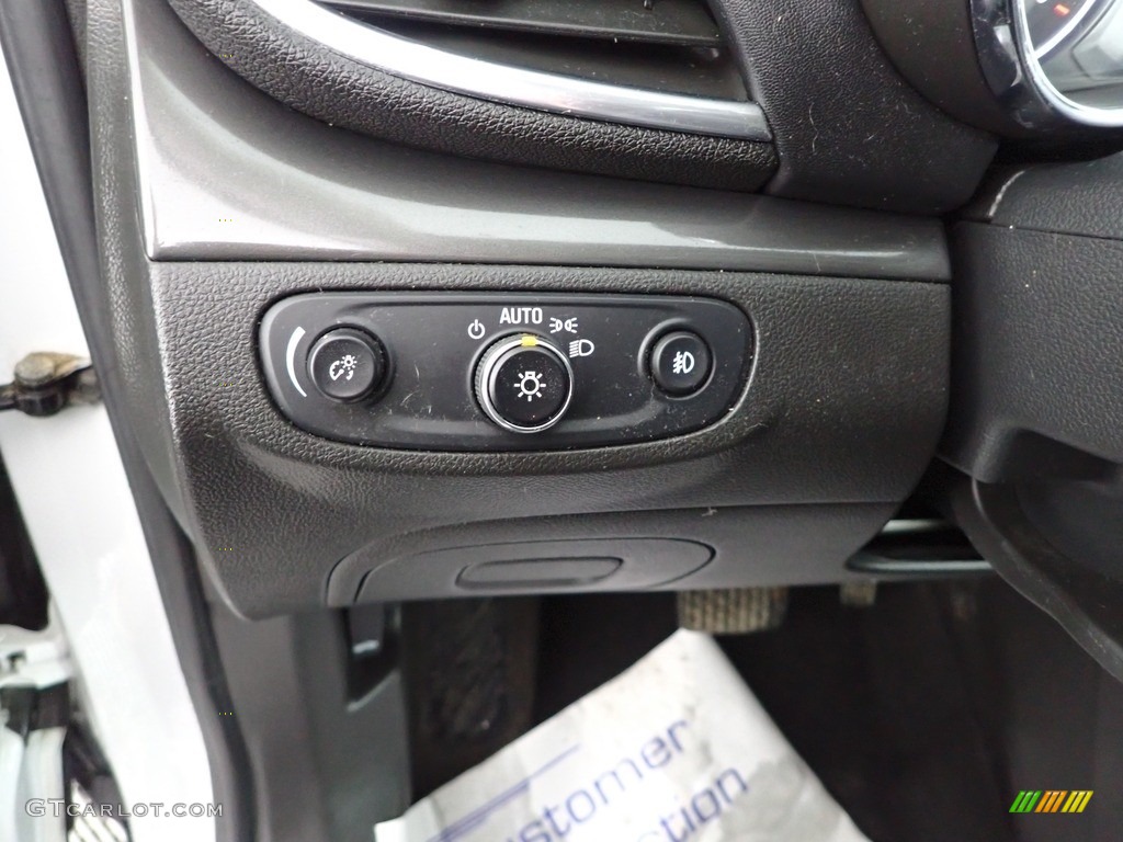 2017 Buick Encore Essence Controls Photo #144616310