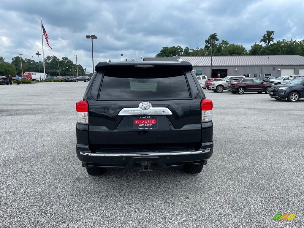 2013 4Runner SR5 4x4 - Black / Beige photo #6