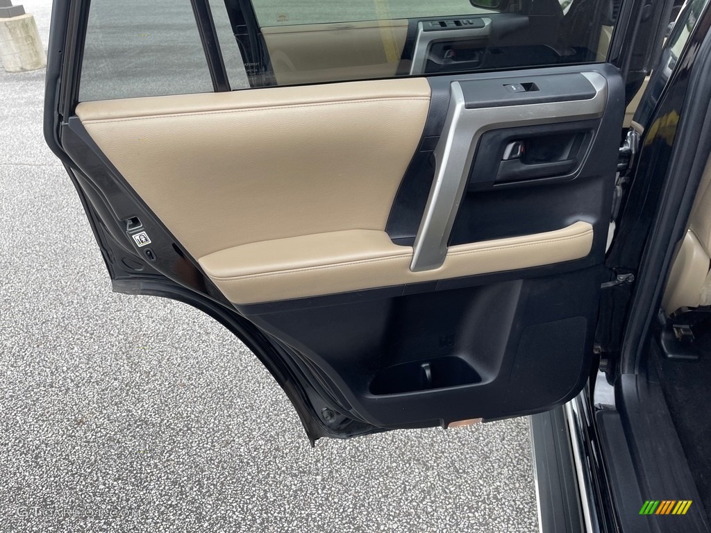 2013 4Runner SR5 4x4 - Black / Beige photo #14